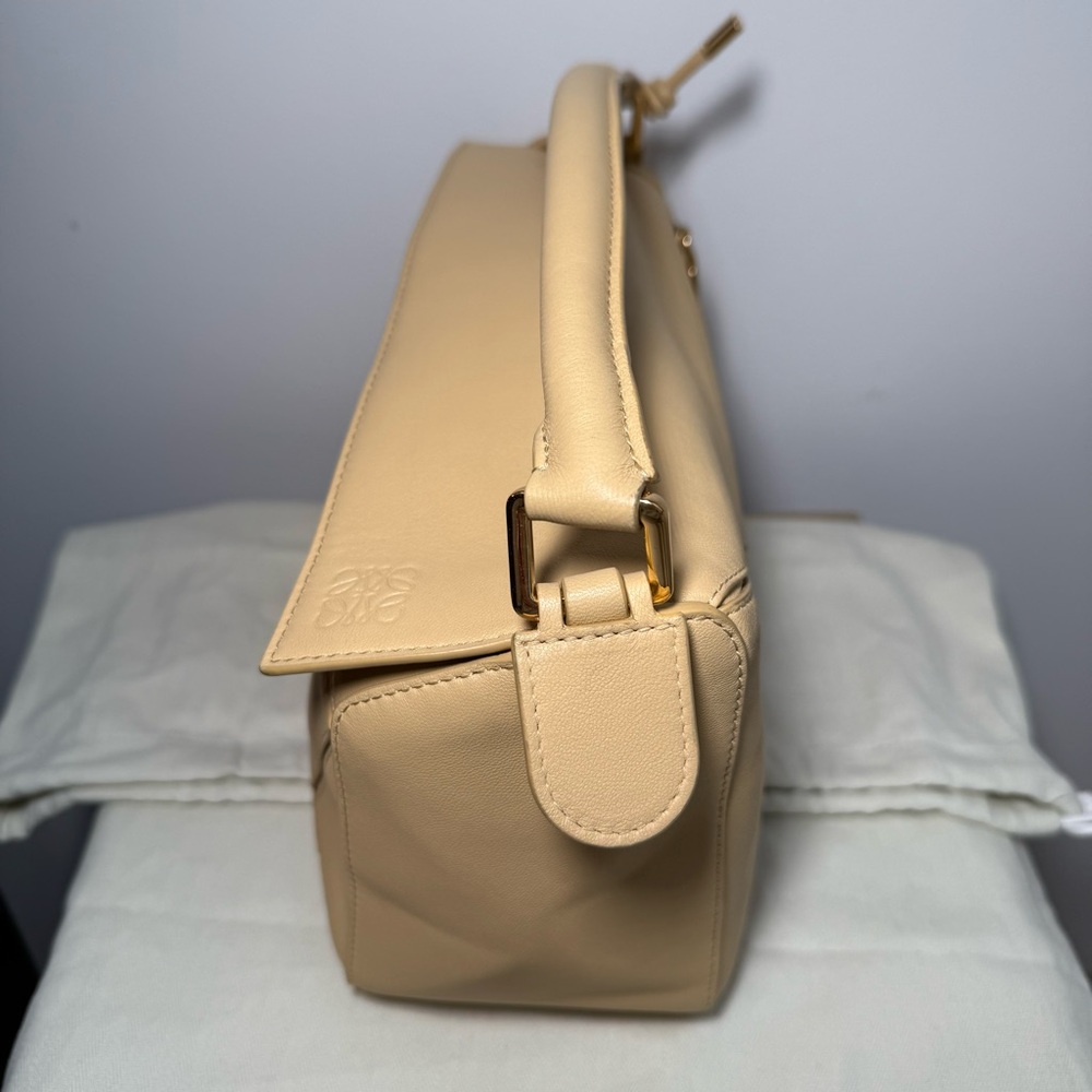 Loewe Pale Yellow Leather Shoulder Bag - Picture 5 of 16